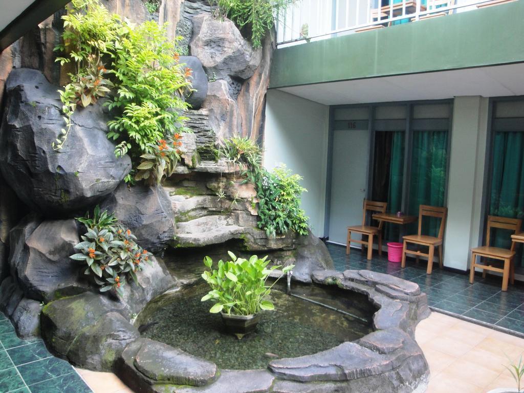 Hotel Trio Solo Exterior foto